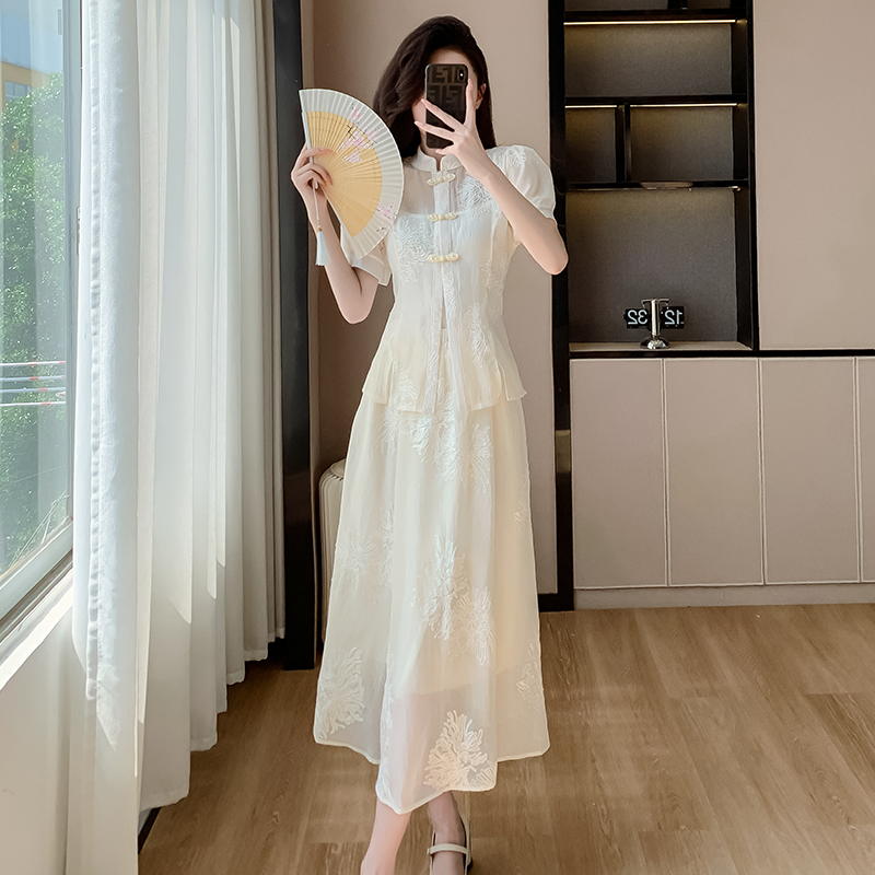 2026-summer-new-style-qipao-improved-young-style-embroidered-new-chinese-style-two-piece-set-petite 2026 Summer New Style Qipao Improved Young Style Embroidered New Chinese Style Two-Piece Set Petite