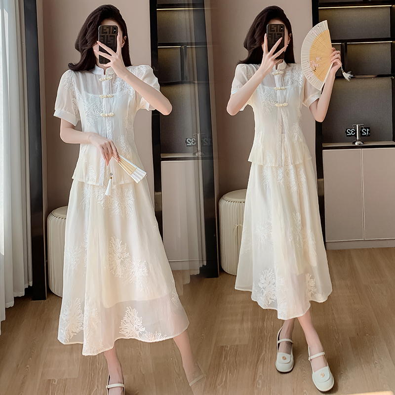 2026-summer-new-style-qipao-improved-young-style-embroidered-new-chinese-style-two-piece-set-petite_1 2026 Summer New Style Qipao Improved Young Style Embroidered New Chinese Style Two-Piece Set Petite