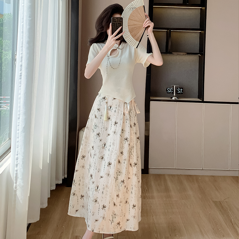 new-chinese-style-modified-qipao-midi-dress-2024-summer-two-piece-ink-painting-dress_2 New Chinese Style Modified Qipao Midi Dress 2024 Summer Two-Piece Ink Painting Dress
