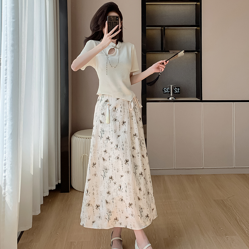 new-chinese-style-modified-qipao-midi-dress-2024-summer-two-piece-ink-painting-dress_4 New Chinese Style Modified Qipao Midi Dress 2024 Summer Two-Piece Ink Painting Dress