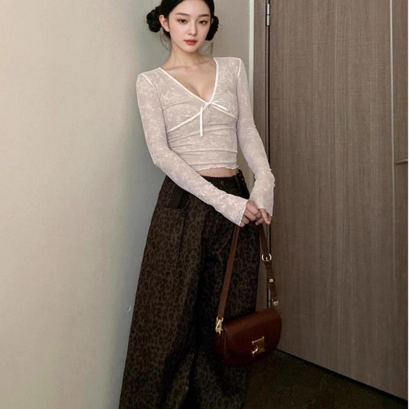 V-Neck Lace Top Women Long Sleeve Slim Fit T-Shirt