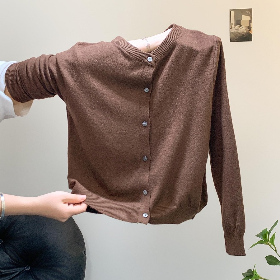 women-solid-color-round-neck-long-sleeve-knit-cardigan-2026-fall-winter_4 Women Solid Color Round Neck Long Sleeve Knit Cardigan 2026 Fall Winter