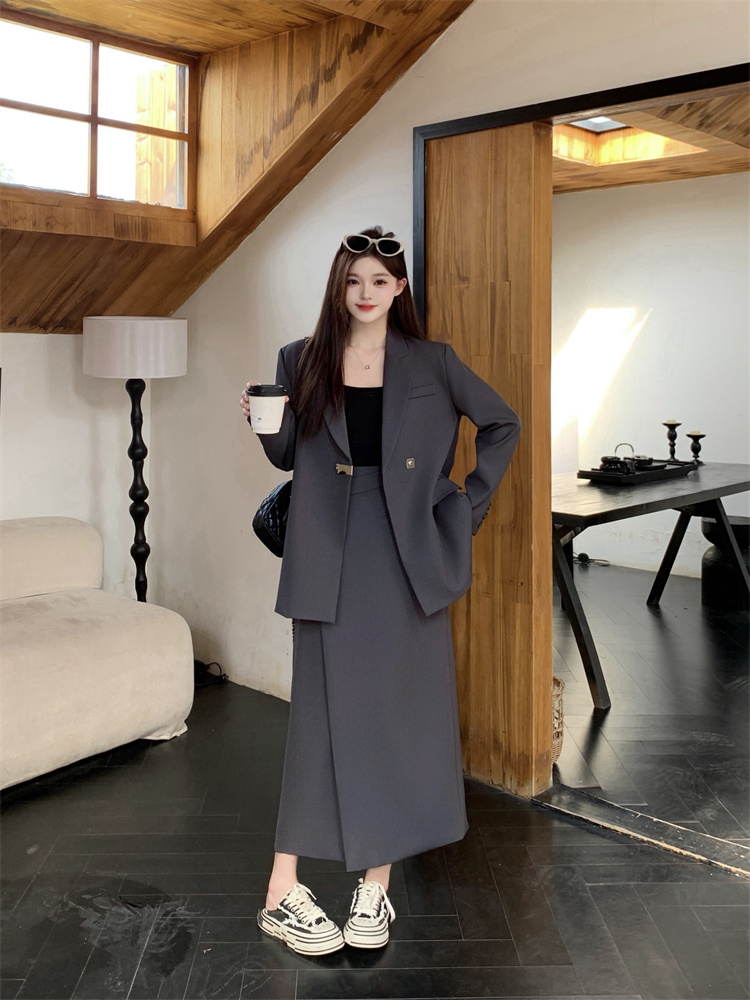 womens-british-style-two-piece-suit-set-with-long-sleeve-jacket-and-split-skirt_3 Women's British Style Two-Piece Suit Set with Long Sleeve Jacket and Split Skirt