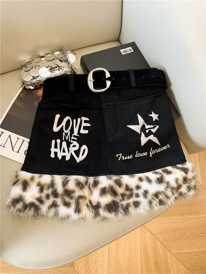 womens-leopard-print-faux-fur-patchwork-bodycon-mini-skirt-y2k-style_3 Women's Leopard Print Faux Fur Patchwork Bodycon Mini Skirt Y2K Style